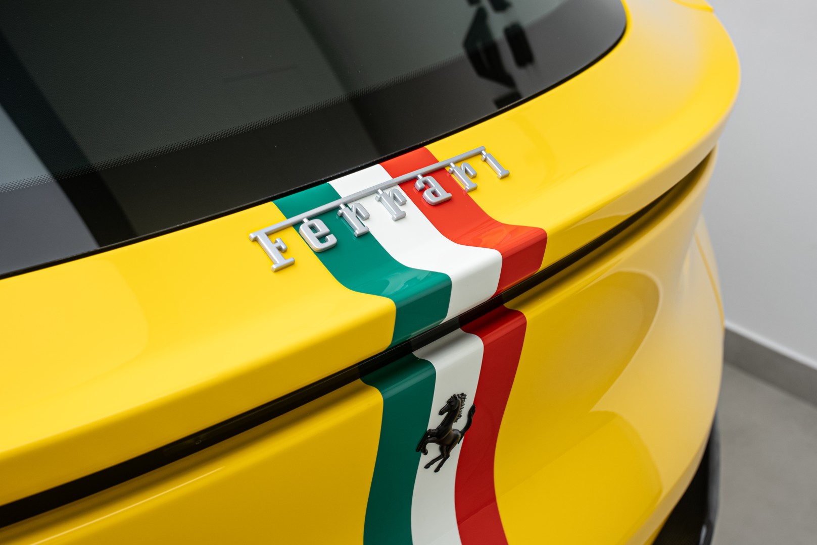 2025 FERRARI PUROSANGUE | FULL CARBON | MAIN DEALER SERVICE | HIGH SPECS |